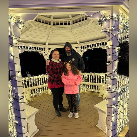 Meet your Posher, Nicole - Picture 7 of 11